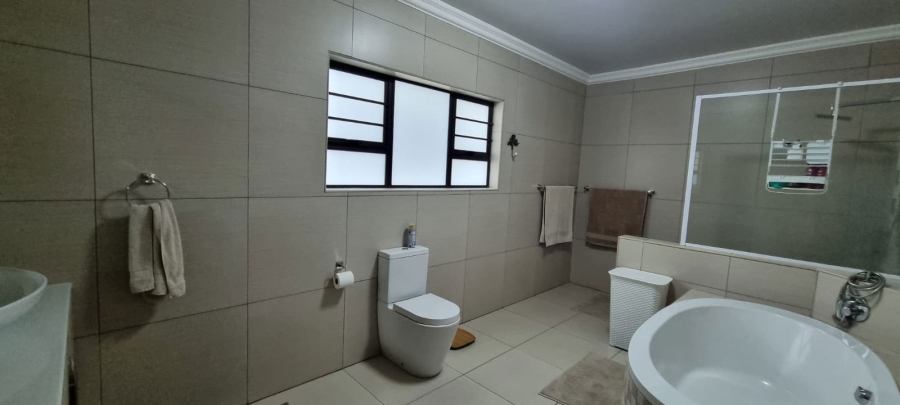 4 Bedroom Property for Sale in Monument Heights Northern Cape